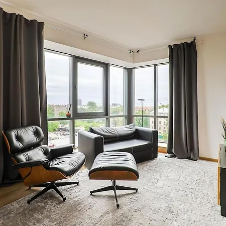 The Sadovnikov Spot, Modern, Bright & Parking Appartement *