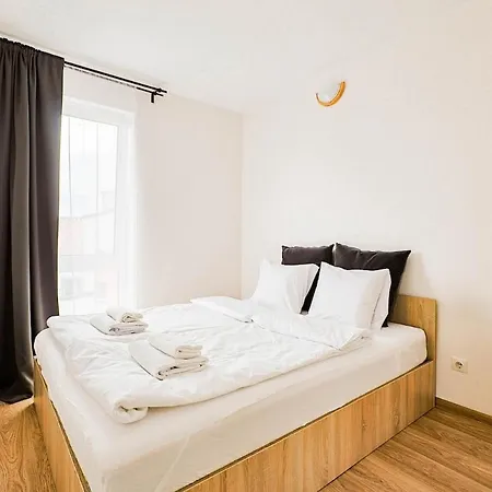 The Sadovnikov Spot, Modern, Bright & Parking Riga
