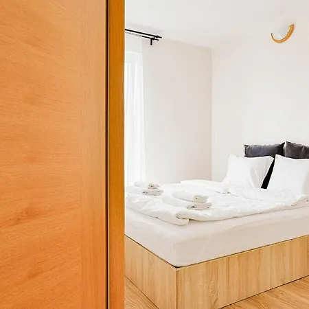 The Sadovnikov Spot, Modern, Bright & Parking Appartement *