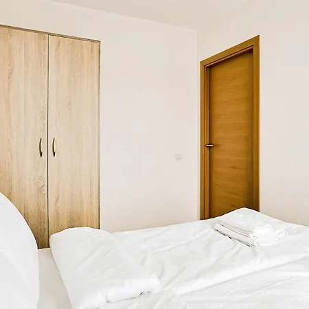 The Sadovnikov Spot, Modern, Bright & Parking Appartement *